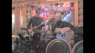 Michael Holloway - Acoustic One Way Out.AVI