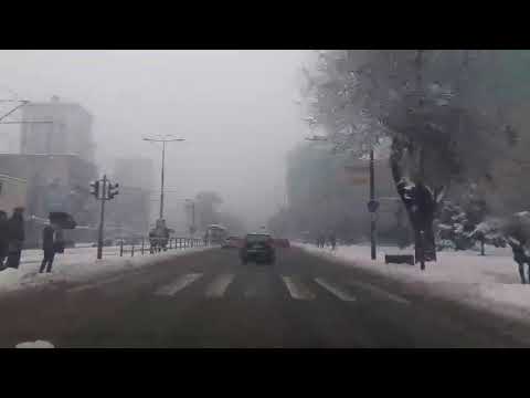 Haos u Sarajevu: Potpuni kolaps u saobraćaju zbog snijega (2/2)