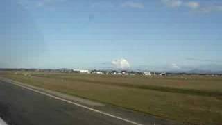 preview picture of video 'Take Off from Mackay, Australia, Rwy 14, Cockpit View'