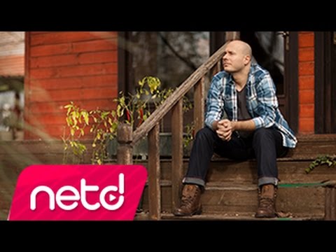 Mutluluk Köyü (ft. Gülben Ergen) - Emre Yücelen