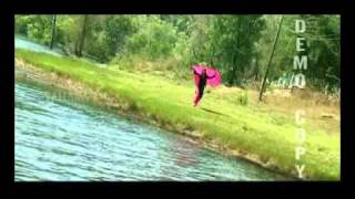 Download lagu Nirayum Punchiri choriyum Chandrika .mpg mp3