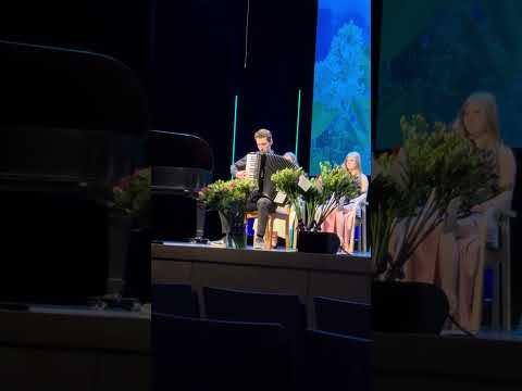 F. Angelis - Suite for accordion: "Brel-Bach" 1st movement.