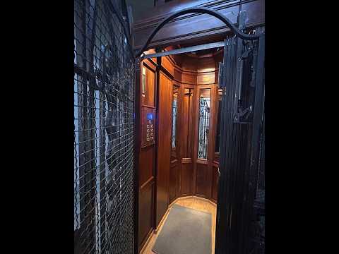 Video de YouTube - Centro.A pasos de Plaza Independencia,18 de Julio,Teatro Solís. Vivienda u Oficina. Excelente apartamento 2 dormitorios  al frente, en un bellísimo  edificio que es Patrimonio Arquitectónico