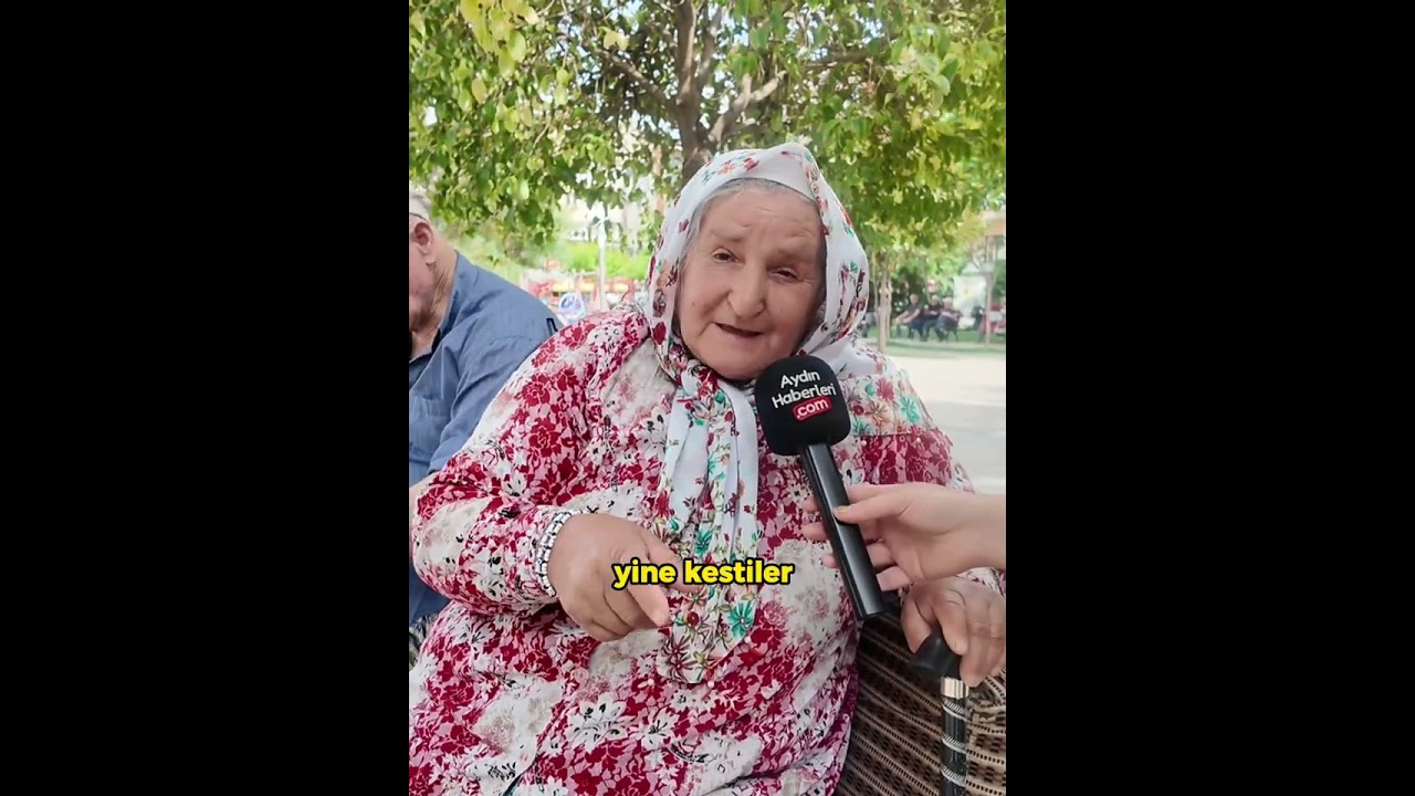 “Su ve mendil satarak geçiniyorum. Zabıtalar beni görmezsen gelirse çok sevinirim”