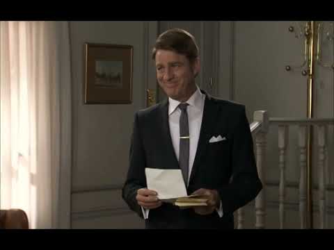 Amar C601 - Un integrante del CIL comprueba en el Café Reyes que la bomba está en órden