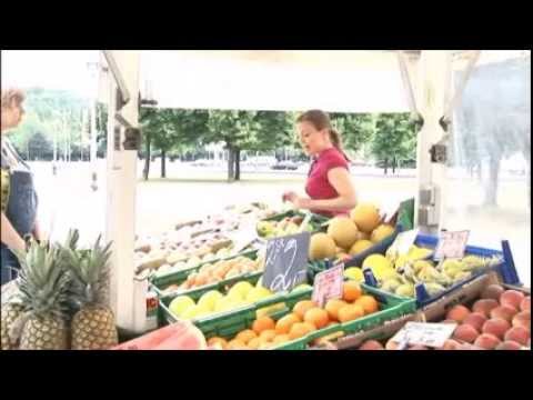 auf dem Markt Deutsch English