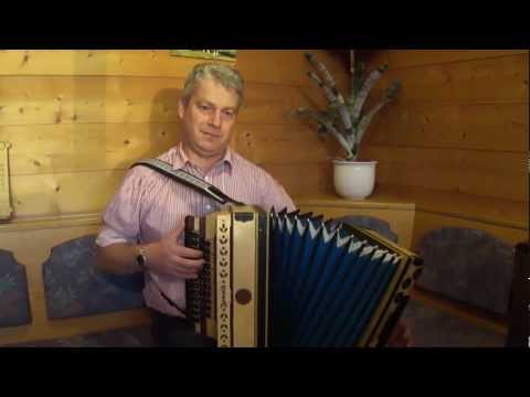 Hermann Huber spielt einen Rheinländer