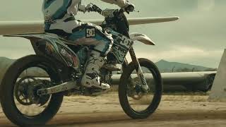 Download lagu trail mp3