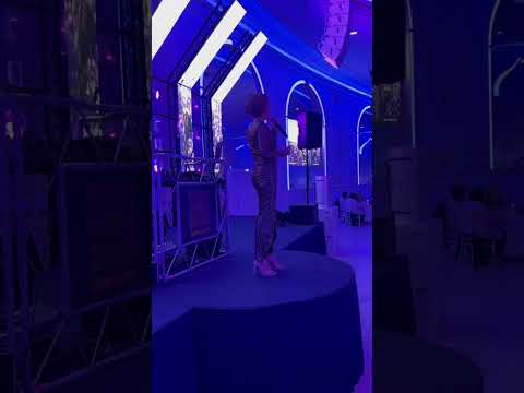 Mennel Easy on me - Live