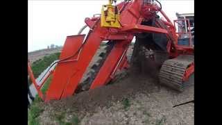 preview picture of video 'Barth Hollanddrain EGS 3000 Drainage Trencher / first run in the Netherlands'