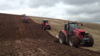 preview picture of video 'Massey Ferguson ploughing in Tipperary'