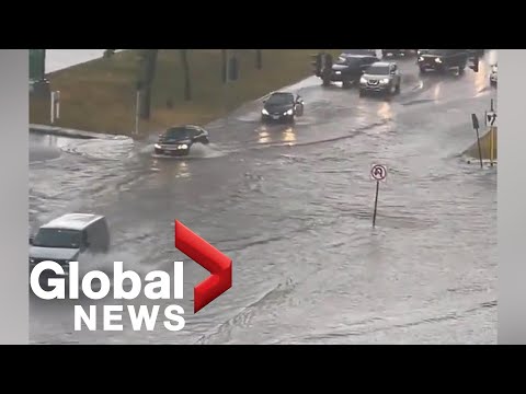 Thunderstorms flood parts of New York, stranding cars and swamping subway stations