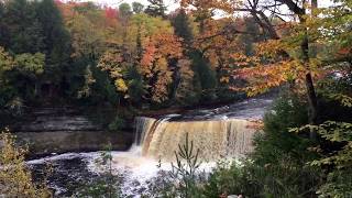 preview picture of video 'Autumn Drive to Tahquamenon Falls State Park Michigan'