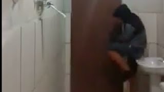 Guy tried to catch a rat with his cat  and it&#39;s the funniest video of all time.