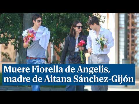 Aitana Sánchez-Gijón despide a su madre Fiorella de Angelis arropada por sus hijos Bruna y Teo