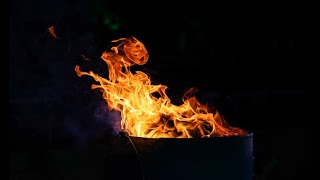 הדלקת פתיחת לג בעומר ברבי יהודה בר אלעאי | הרב שמואל אליהו והרב ראובן ששון |  ל"ג בעומר  תשפ"ה (הרב שמואל אליהו) - התמונה מוצגת ישירות מתוך אתר האינטרנט יוטיוב. זכויות היוצרים בתמונה שייכות ליוצרה. קישור קרדיט למקור התוכן נמצא בתוך דף הסרטון