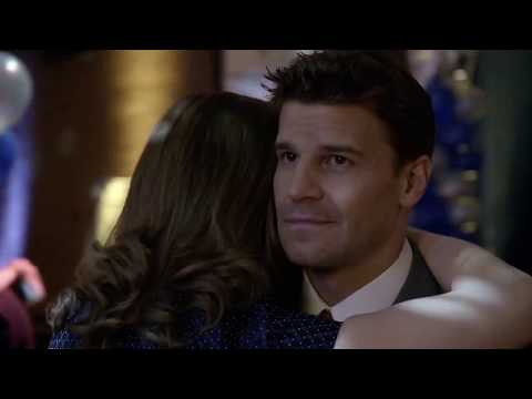 Bones 5x17 - Booth and Brennan dance at Brennan's high school reunion