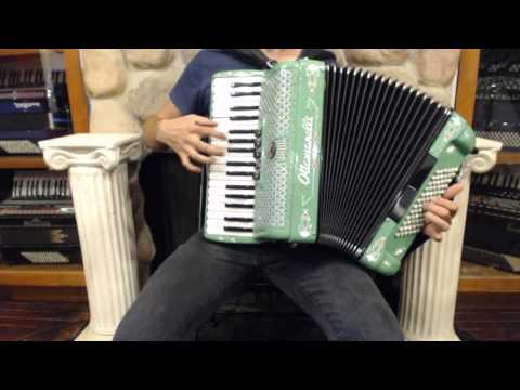 How to Play a 72 Bass Accordion - Lesson 1 - Irish Reel in D Minor - Tamlin / Glasgow Reel