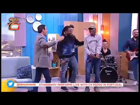 Stonebwoy performed ‘Quero Mais Love’ song with C4 Pedro at Portugal.