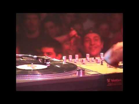ITF WORLD 2002- Scratching WorldFinal -  DJ NETIK vs DJ I-EMERGE - Round 1