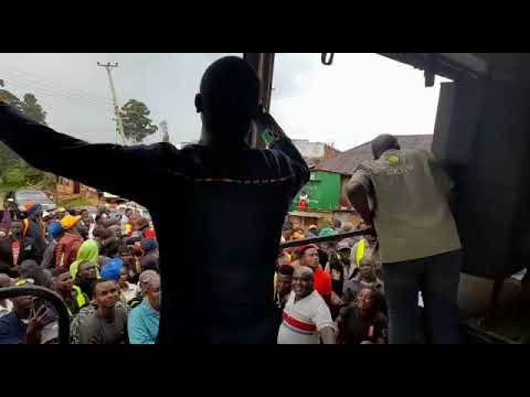 mwaniki performing live omosamalia wakiwa na egesa FM