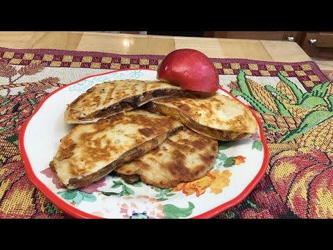 Apple pie Quesadilla