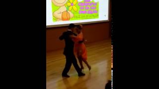 bailando tango