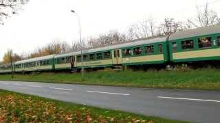 preview picture of video 'Wjazd pociągu Noteć na stację Czarnków'
