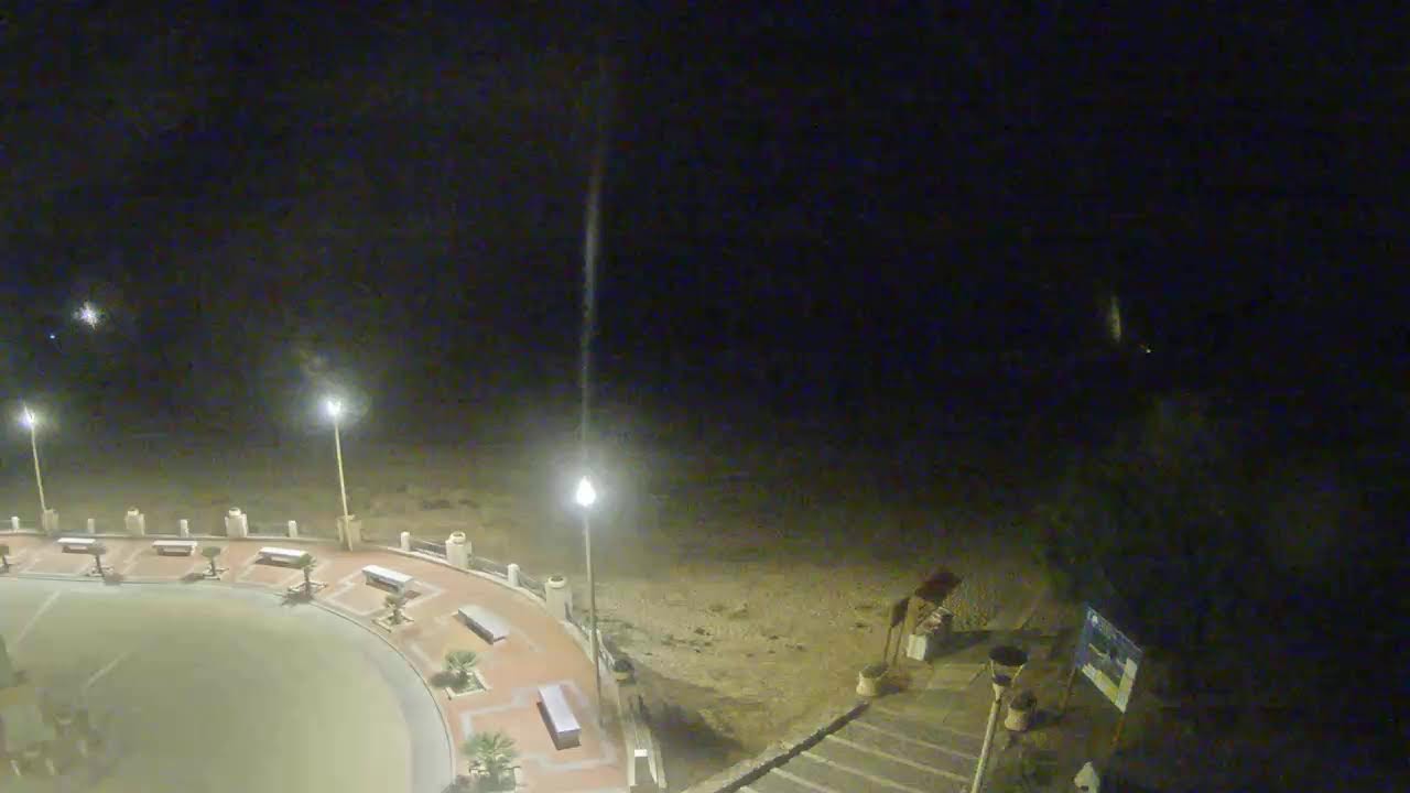 Live webcam view of Torre di Bari Beach & Watchtower
