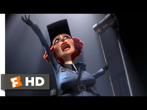 Madagascar 3: Europe's Most Wanted - Debois Sings | Fandango Family