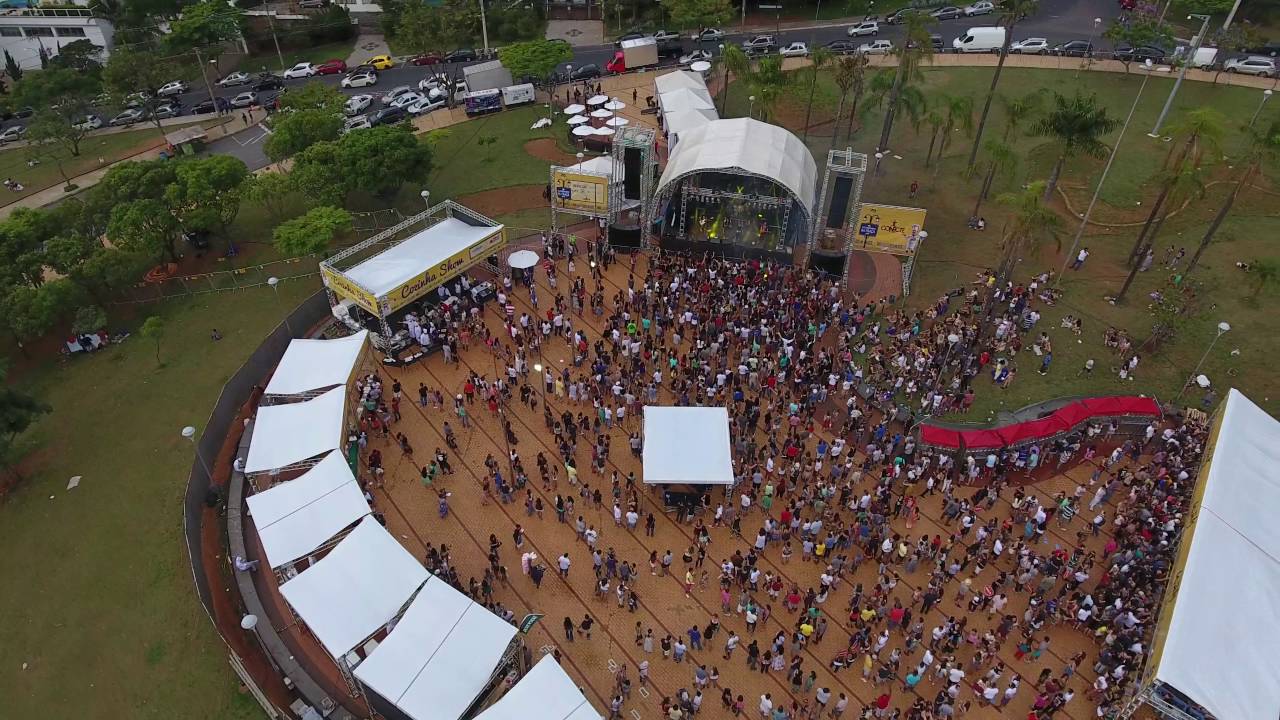 Evento de gastronomia Praça do Papa - Assista em 4K