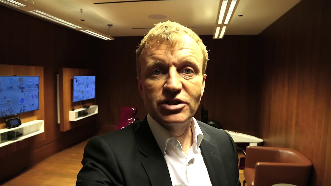Qatar Airways Al Mourjan Orchard Business Class Lounge thumbnail