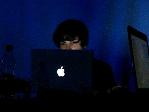 Natalie "Tusia" Beridze a.k.a. TBA live in Warsaw / visuals: Pani K. a.k.a. Kasia Justka @ CDQ (II)