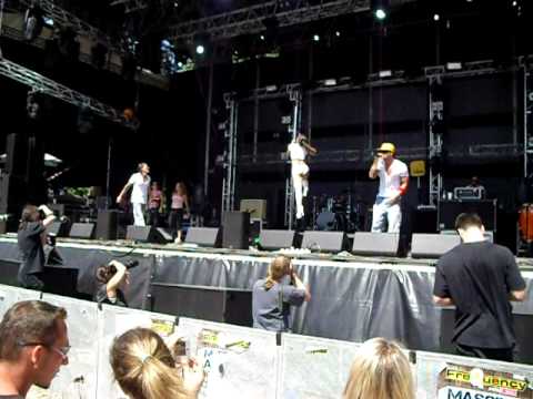 Royal Kombo - 3 Kingz live @Donauinselfest / Poledance Performance Mona Arbinger