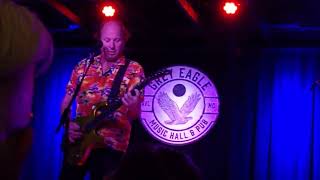 Adrian Belew   Walking On Air