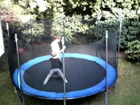 WILL THE DYNAMO'S EPIC FAIL OF AN OVER HEAD KICK !!!