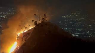 fiamme-ai-camaldoli-il-sopralluogo-del-sindaco-di-napoli