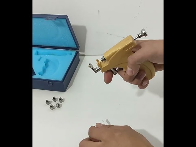 Vídeo relacionado con Mumjooyi Pistola Piercing Oreja Juego de 98 piercings para oreja Juego de Pistola para Perforar la Oreja para orejas, labios, nariz, cuerpo, lengua y ombligo