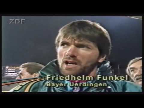 Karlsruher SC - FC Bayer 05 Uerdingen 4:0 Saison 92/93 16.10.1992 10. Spieltag