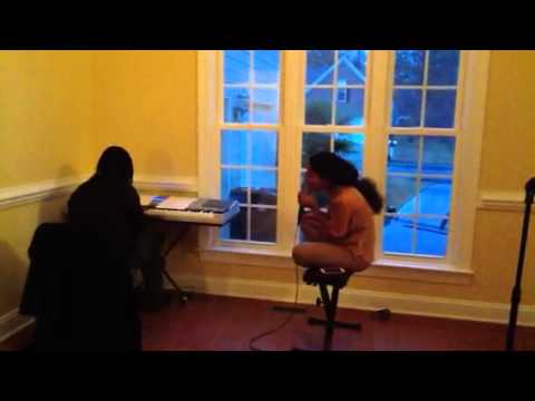 ARIEL SPRAGUE PRACTICING DIAMONDS BY RHIANNA