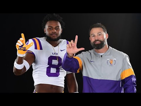 Photo: LSU LB Coach Blake Baker Visits With 4-Star LB Commit DeMario Tolan