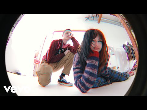 Justus Bennetts, GAYLE - Don't Trip (Lyric Video)