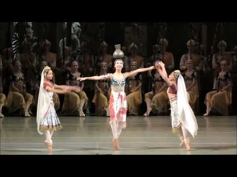 Furman  & Aziz (Vaganova) with Ustyuzhanina (MT) La Bayadere