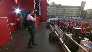 Hoogtepunt huldiging PSV: Guus Meeuwis zingt Brabant