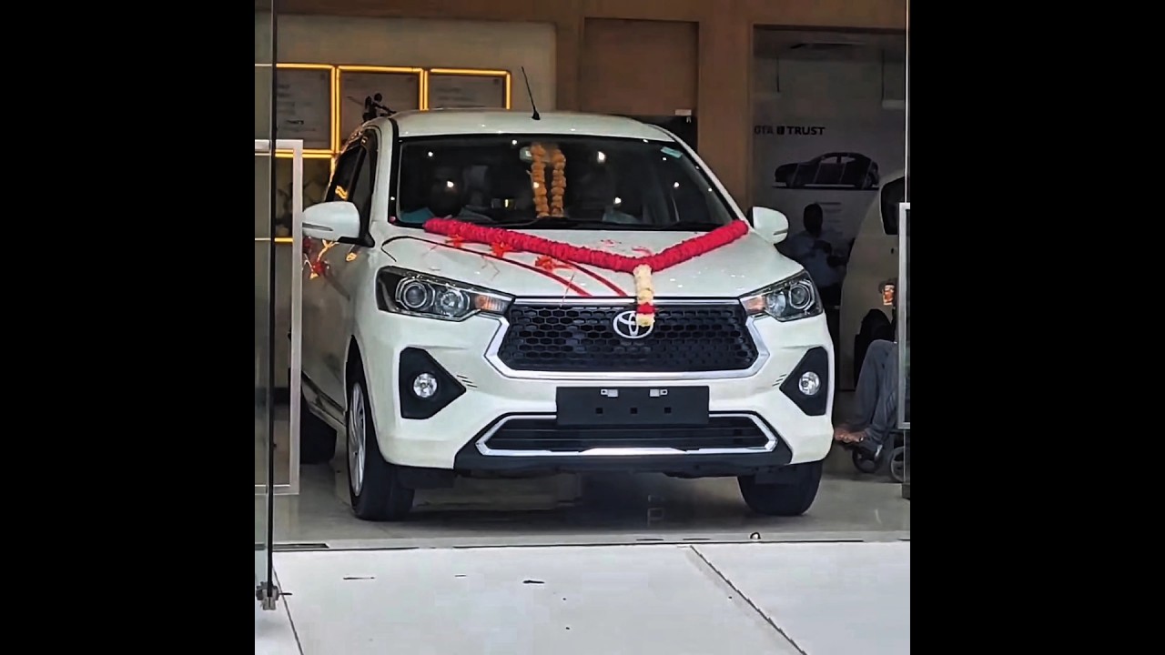 New Toyota Rumion S CNG Base Model petrol+CNG