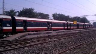 preview picture of video 'BULLET TRAIN LIKE 73538  JASIDIH ANDAL PASSENGER ARRIVES CHITTARANJAN.'