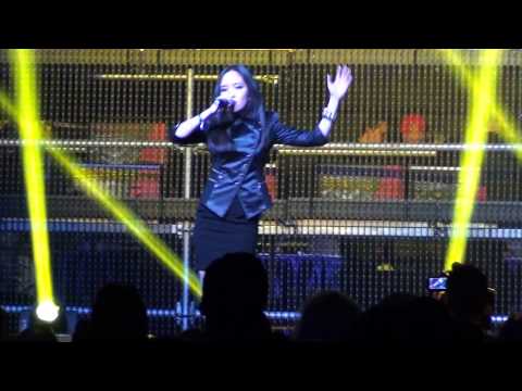 [HD] Hien - I want it all (89,5 Music FM party, 2013-03-09)