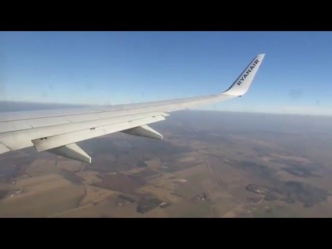 FR2466 STN-SZZ Pouso no Aeroporto de Szczecin Ryanair 737-800 de Londres Stansted