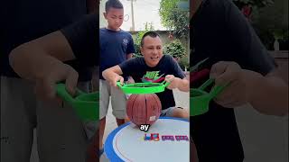Este Papá Sólo Quería Cortar Sandía y Su Hijo Hizo Esto 🍉😂