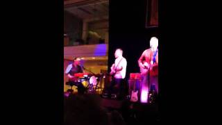 Bronze Radio Return - Wolves